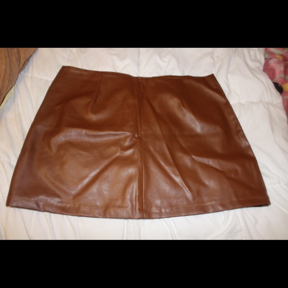 Button Mini Leather Skirt for Plus Size Boohoo - Picture 4 of 7